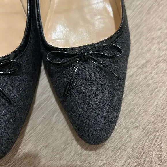 Manolo Blahnik Pointed Toe Ballet Flats Gray Wool Bow Trim Italy EU 38